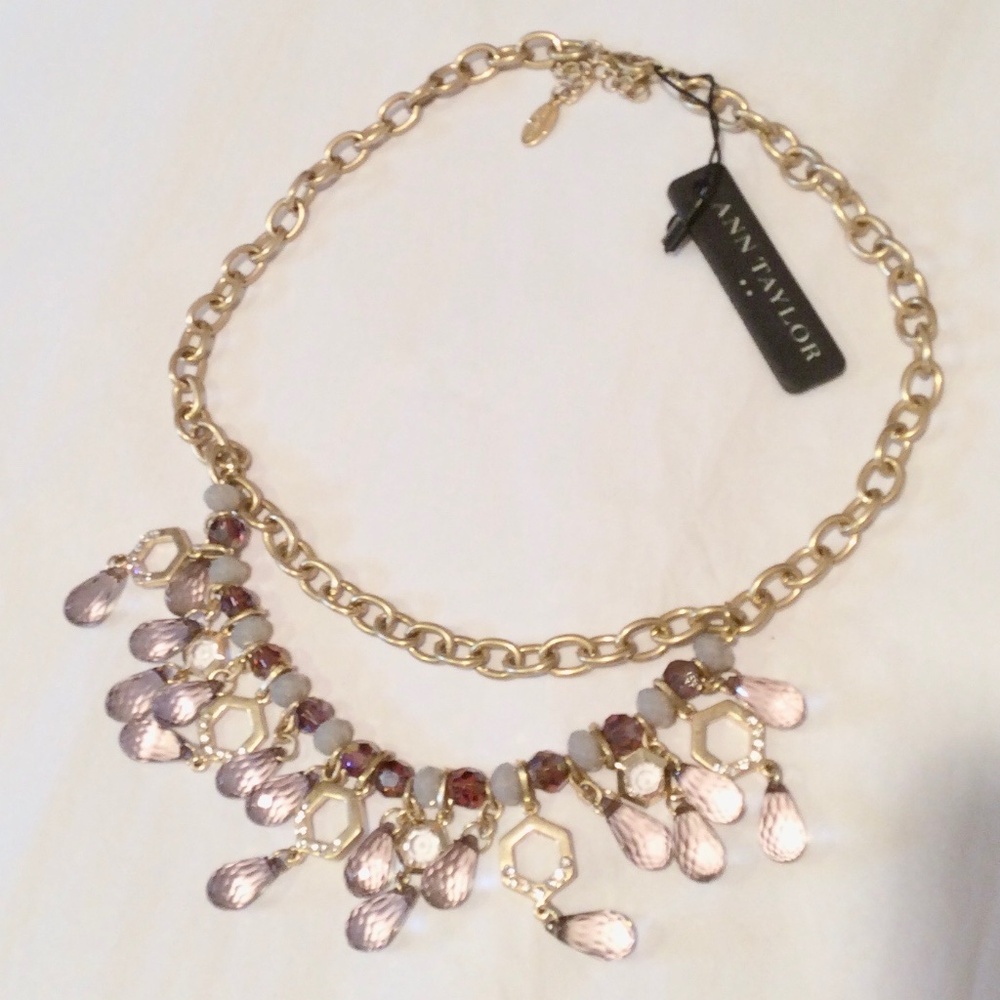 NWT ! Ann Taylor Statement Necklace